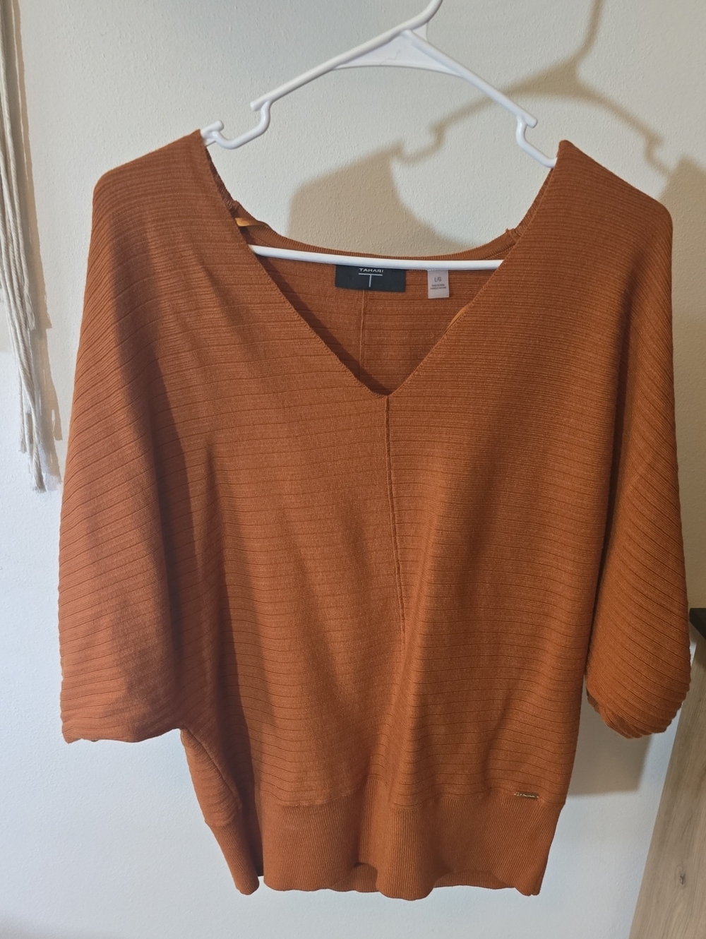 Tahari Rust Orange V-Neck Balloon Sleeve Knit Sweater